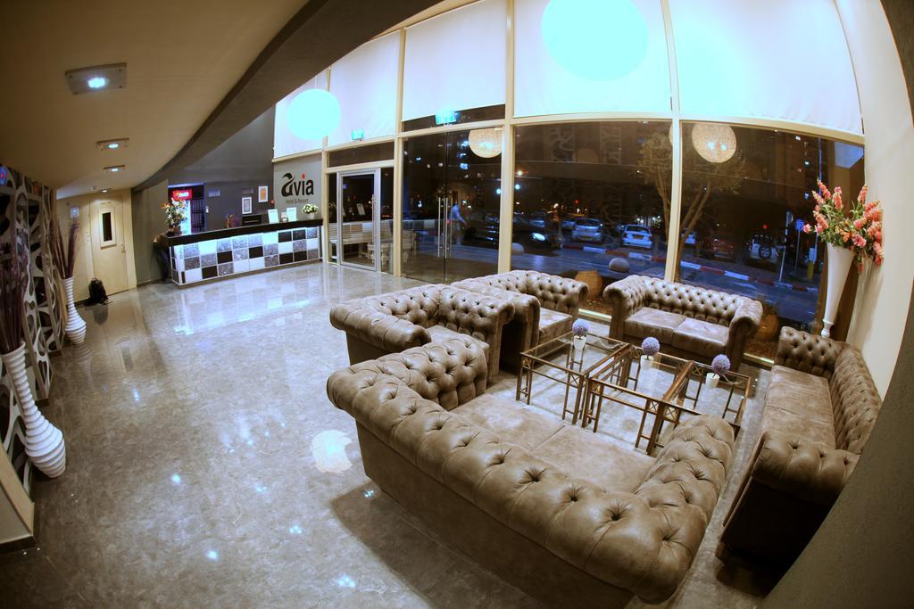 Avia Hotel & Resort Yehud-Monosson Buitenkant foto