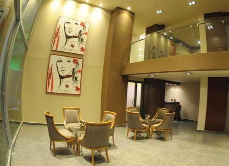 Avia Hotel & Resort Yehud-Monosson Buitenkant foto